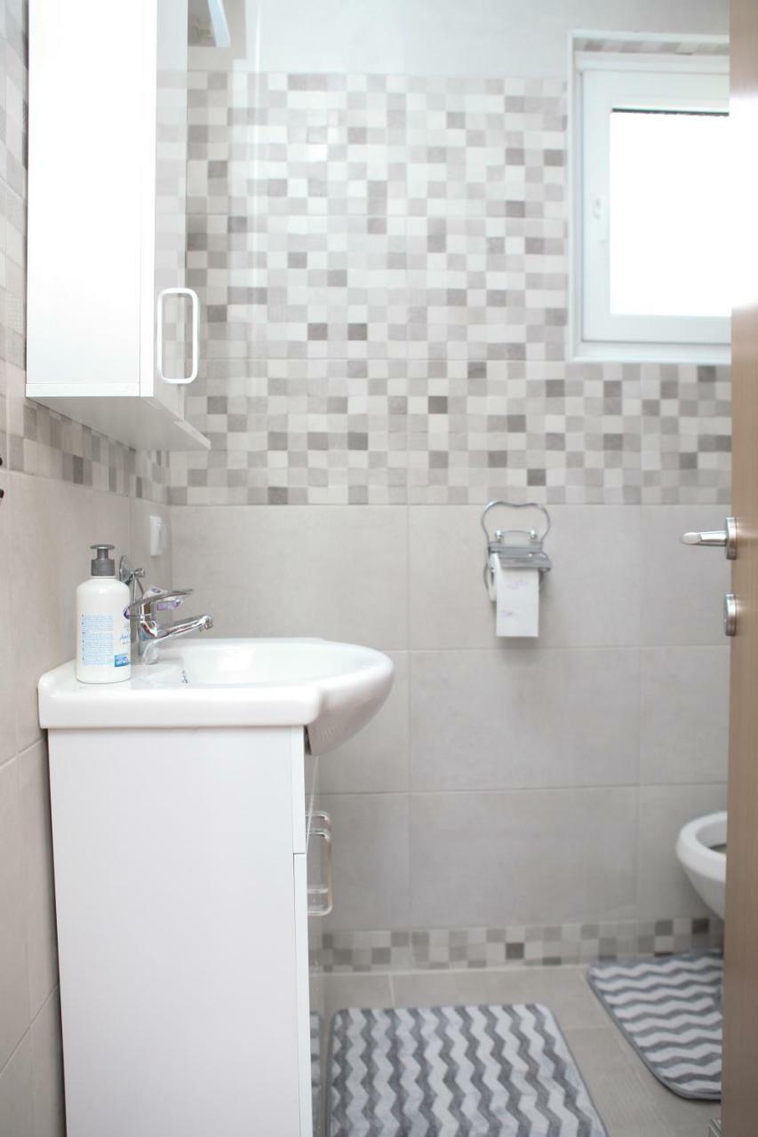 Kaca Apartment *
